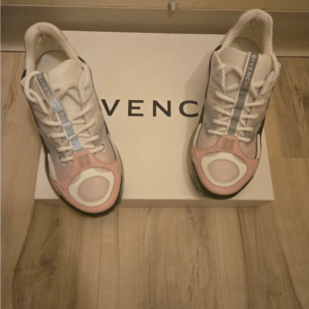 Givenchy Women's Pink and White Sneakers